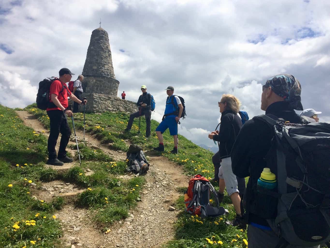 Wander- und Trekking Reiseleiter mit Gruppe Ausbildung Wander- und Trekkingreiseleiter